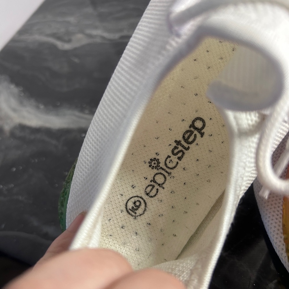 Epic Step size 9 lightly worn - Picture 4 of 5